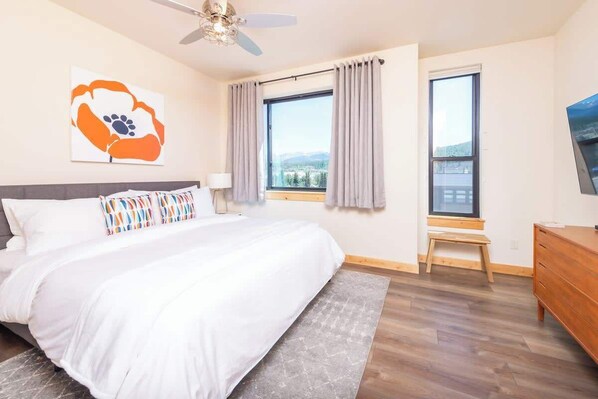 4 Schlafzimmer, Bügeleisen/Bügelbrett, WLAN, Bettwäsche