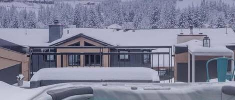 مغطس سبا خارجي