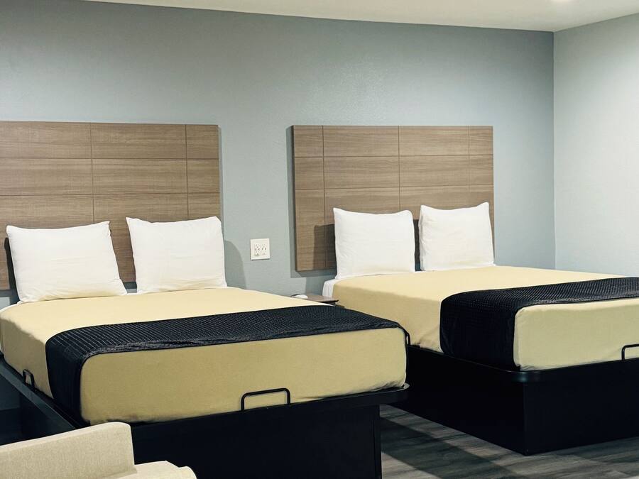 Standard Double Room, 2 Double Beds, Non Smoking | Premium bedding, individually furnished, free WiFi, bed sheets