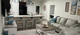 Relaxing 3 bedroom 2 bath townhome great location. Close to hospitals & MCAS.