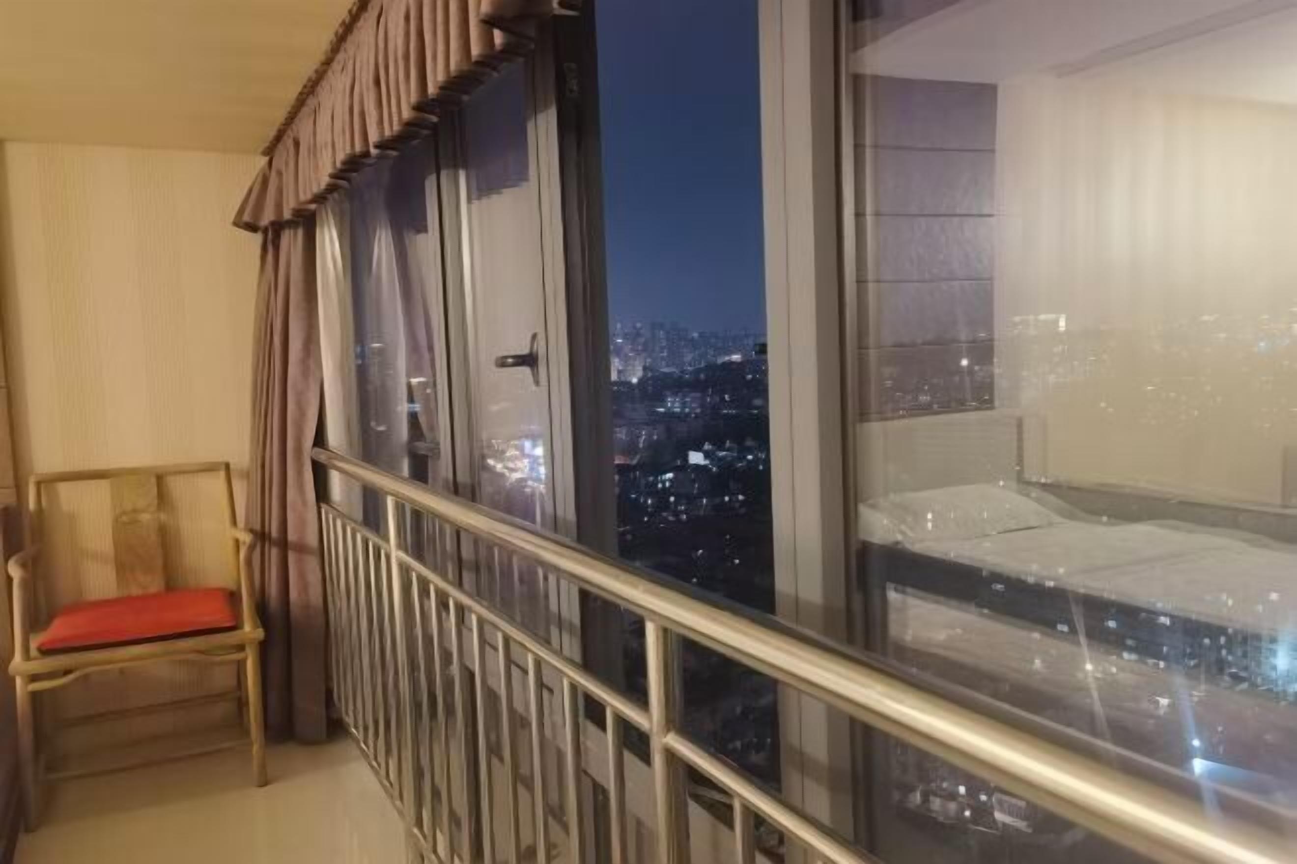 Pemandangan dari hartanah