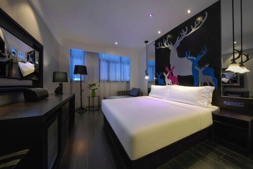chengjing LIFE HOTEL (Shanghai Pujiang Shendu Road Metro Station)