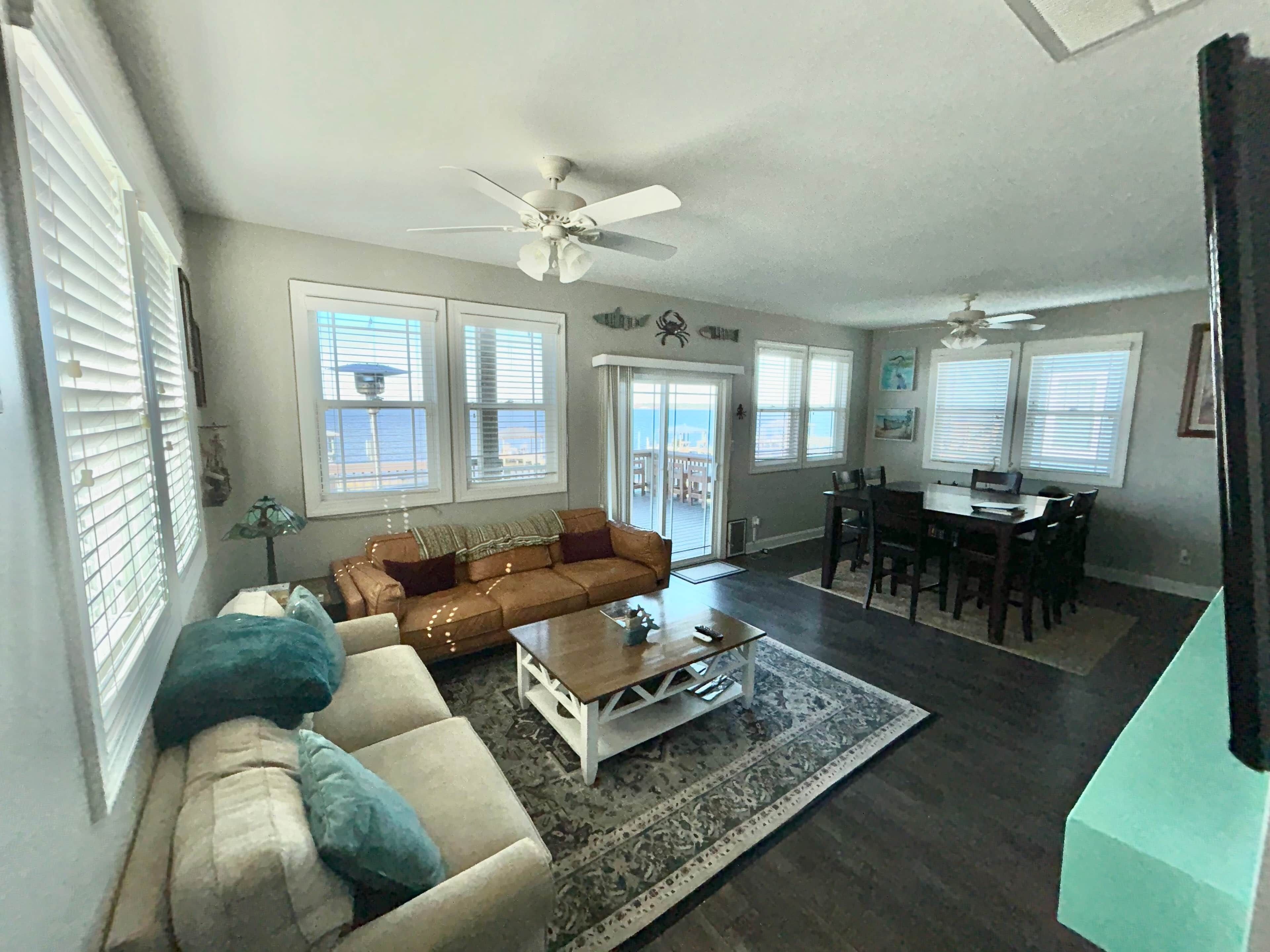 Smart-TV, fotballspill og bordtennis