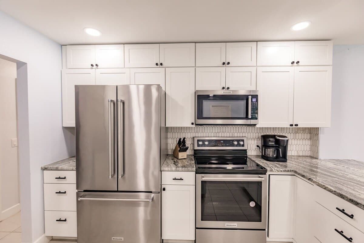 ثلاجة، ميك روويف، فرن، موقد طهي مسطح