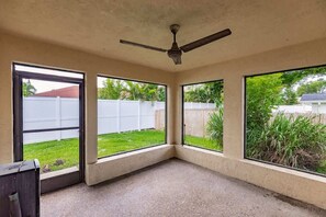 Interior - Spacious 2BR Home for a Coastal Escape (Venice)