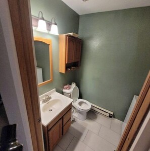 مناشف، صابون، ورق حمّام