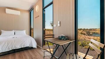 2 bedrooms, bed sheets