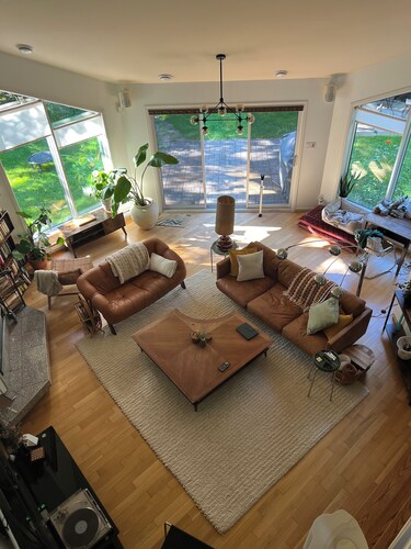 Cozy and bright ski chalet on Mount Sutton - seasonal rental