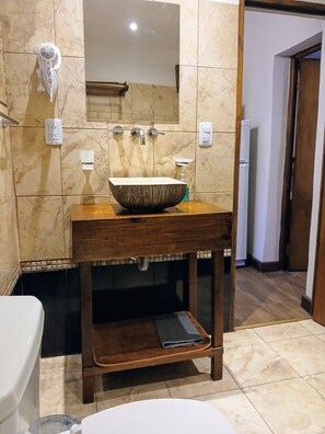 Shower, hair dryer, bidet, towels - Arte y Quebrada (Tilcara)