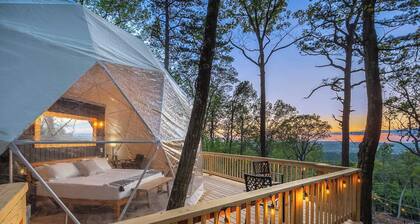 Glamping dome w/hot tub & fire pit