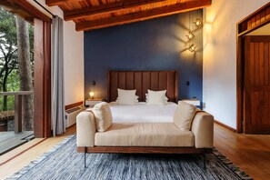 6 Schlafzimmer, Schreibtisch, Bügeleisen/Bügelbrett, WLAN