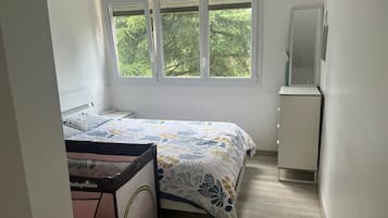 1 bedroom, WiFi, bed sheets