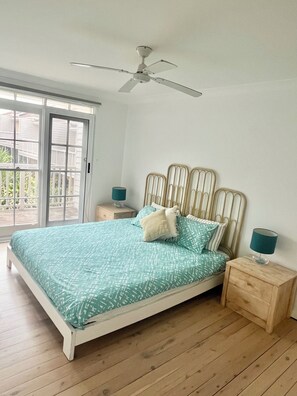 3 habitaciones, escritorio, tabla de planchar con plancha y wifi gratis