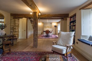 House | Living area | Flat-screen TV - The Mill House Beautiful 4BD Family Home (Stroud)
