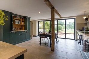 House | Dining room - The Mill House Beautiful 4BD Family Home (Stroud)