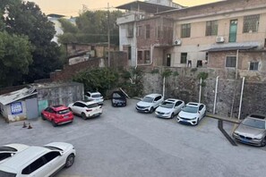 Free self parking - Morning Hotel (Chenzhou Guiyang Ouyanghai Avenue) (Guiyang)