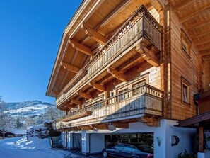 Exterior - Fantastic penthouse: modern and ski lift nearby (Brixen im Thale)