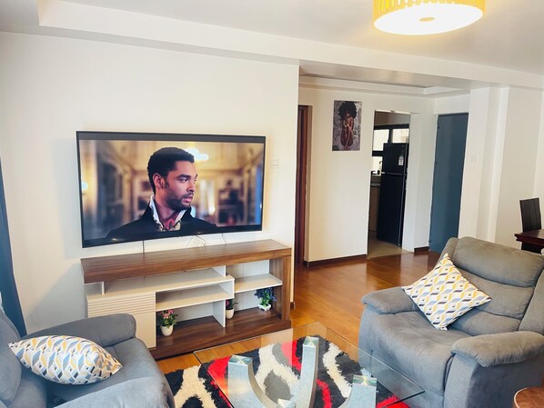 Smart TV, fireplace - 2-bedroom apartment in wonderful Ruaka with WiFi, AC (Ruaka)