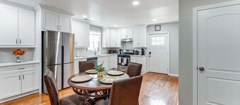 2 Mi to Dtwn: Well-Appointed Bridgeport Duplex!