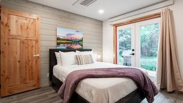 1 habitación, tabla de planchar con plancha, cuna de viaje y wifi