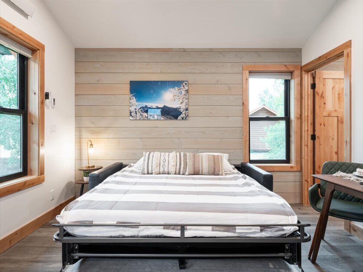 1 habitación, tabla de planchar con plancha, cuna de viaje y wifi 