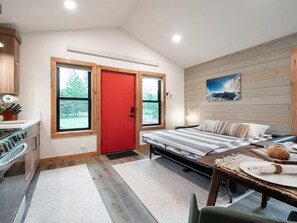 1 bedroom, iron/ironing board, travel cot, WiFi