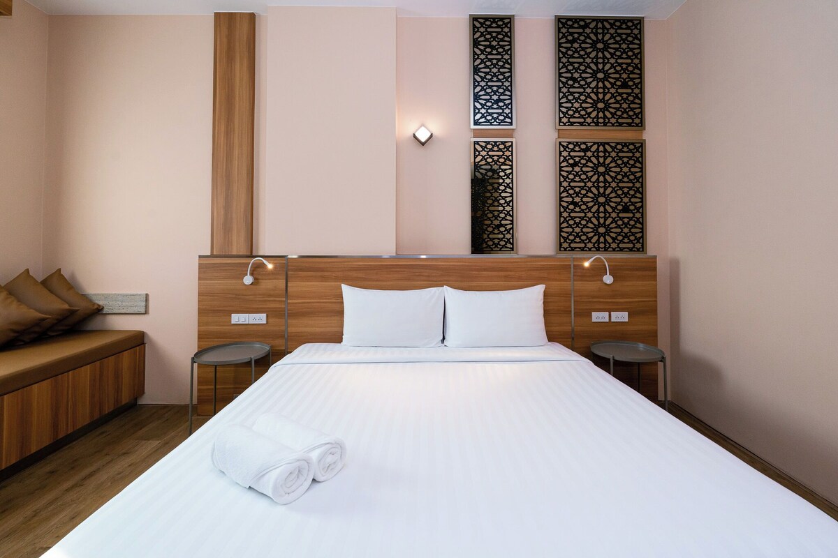 Superior Room | Desk, laptop workspace, WiFi (free)