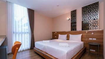 Habitación estándar con 2 camas individuales | Escritorio, espacio para trabajar con un portátil, wifi gratis