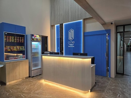 Reception. One Budget Hotel Nan Pha Sing