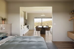 Decoración personalizada, muebles diferentes y wifi gratis 