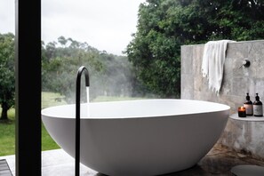 Luxury Cottage, 1 King Bed, Pets Not Allowed, Valley View | Bathroom | Hair dryer, towels, soap, shampoo