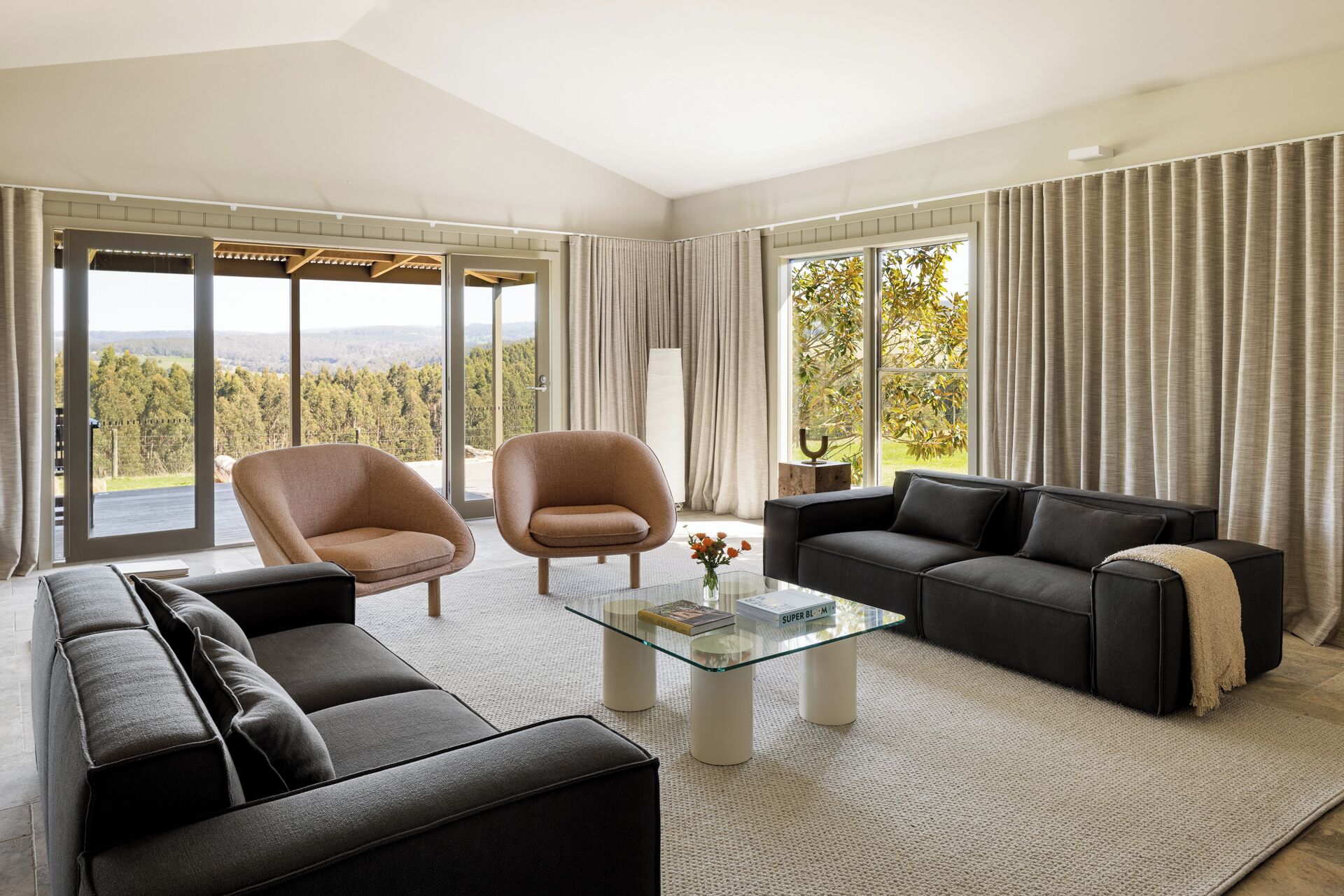 Luxury Cottage, 4 Bedrooms, Pets allowed, Valley View