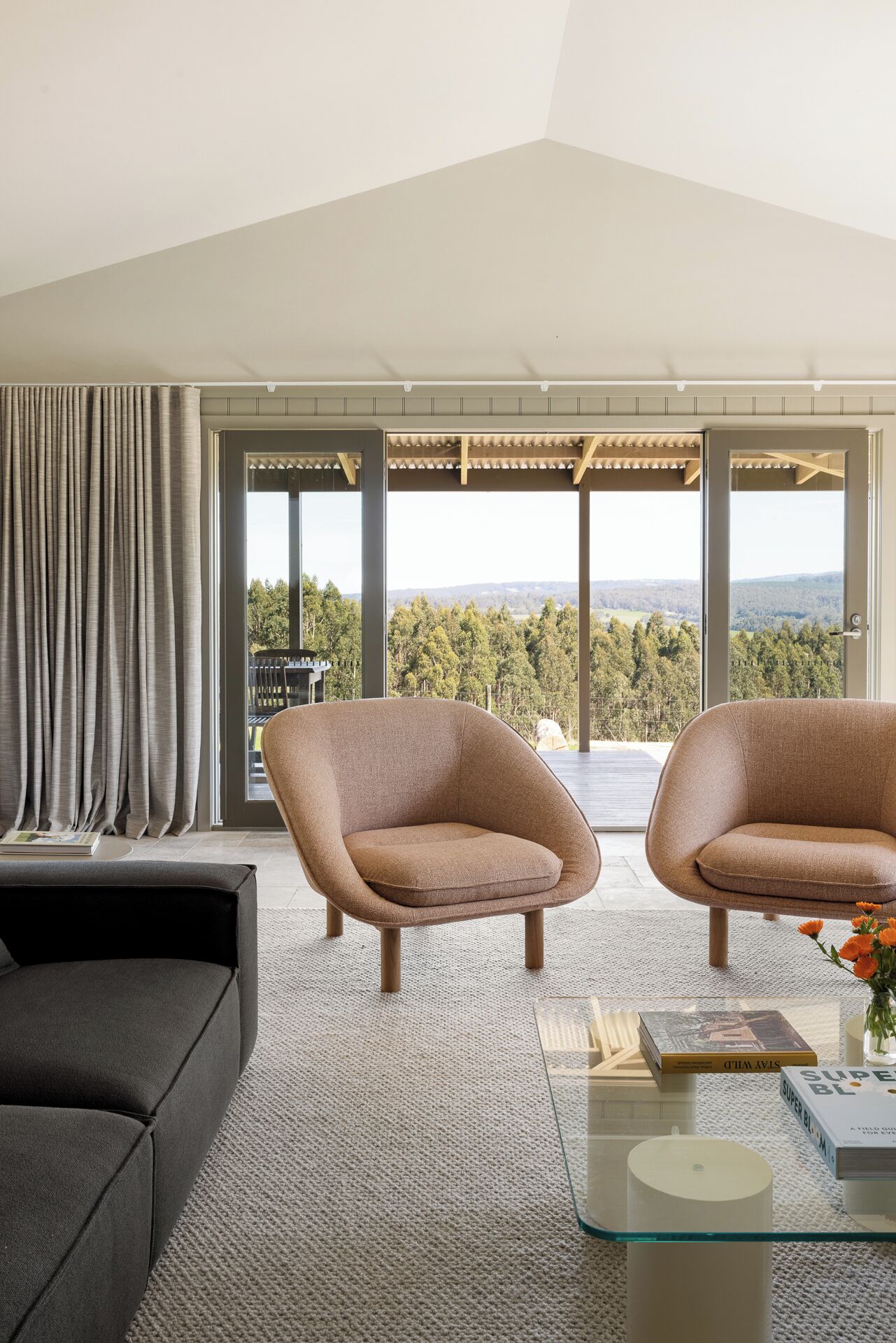 Decoración personalizada, muebles diferentes y wifi gratis 