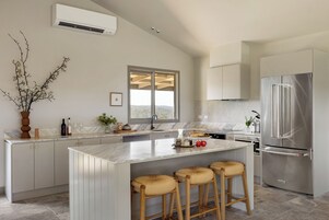 Decoración personalizada, muebles diferentes y wifi gratis 