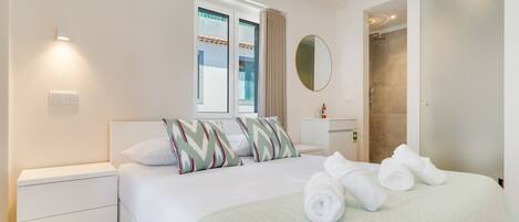 1 chambre, fer et planche Ă repasser, Wi-Fi gratuit, draps fournis