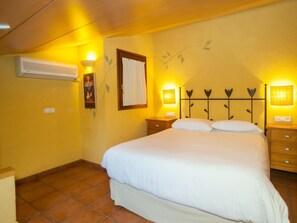 1 bedroom, iron/ironing board, Internet