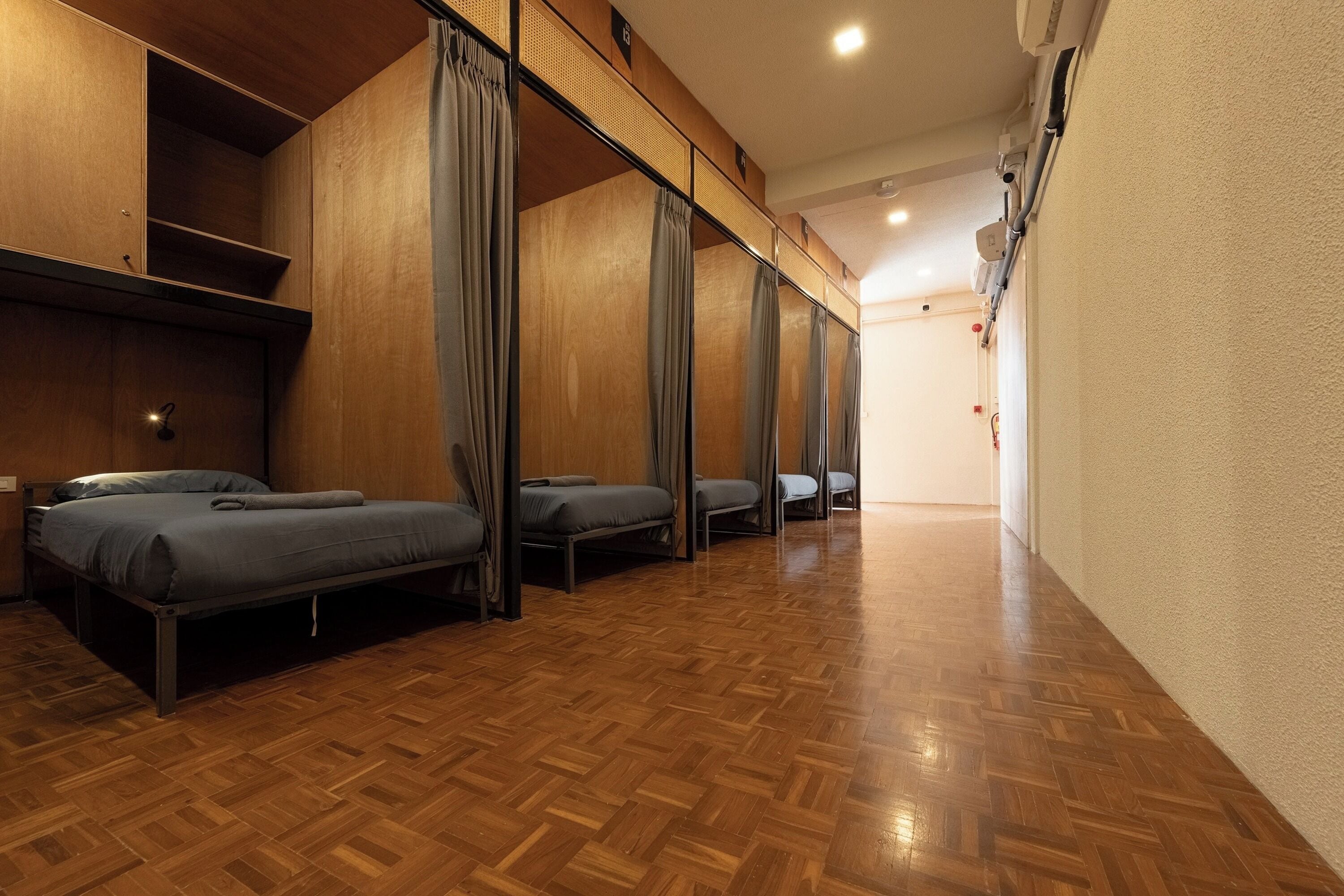 Bunk Bed in Mixed Dormitory Room | Soundproofing, WiFi (free), bed sheets