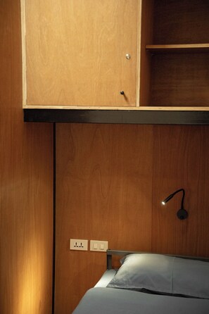 Bunk Bed in Mixed Dormitory Room | Kalis bunyi, Wi-fi percuma, cadar katil