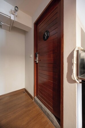 Single Bed in Female Dormitory Room | Soundproofing, free WiFi, bed sheets - Ed Hostel Rachamakka (Chiang Mai)