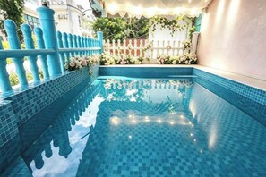 Pool - The Little Dimples (Shenzhen)