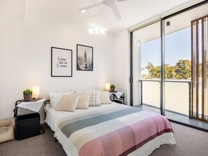 3 chambres, fer et planche à repasser, Wi-Fi, draps fournis