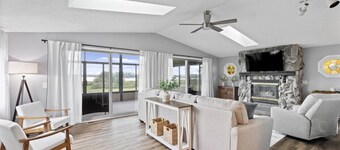 Desirable Bay Front Home-3BRD