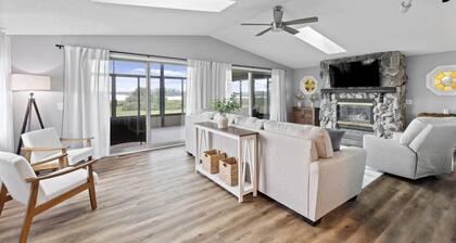 Desirable Bay Front Home-3BRD