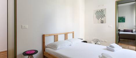 1 chambre, fer et planche Ă repasser, Wi-Fi, literie fournie
