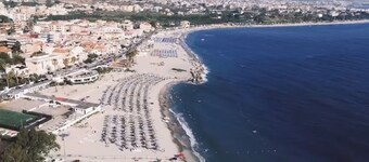 CIVICO 11 - Maison de vacances indépendante à 40 mt. de la mer.