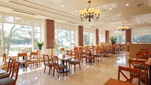 Restaurant - La Vie Dor Hotel and Resort by Wyndham (Hwaseong)