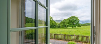 3 Gowbarrow Cottages - End Terrace with lovely garden