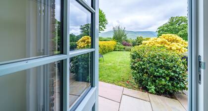 2 Gowbarrow Cottages - Lovely garden & Dog-friendly