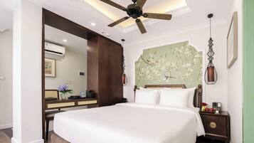 Deluxe Double Room | Minibar, in-room safe, desk, free WiFi