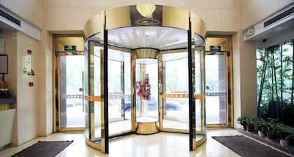Huangguan Holiday Hotel